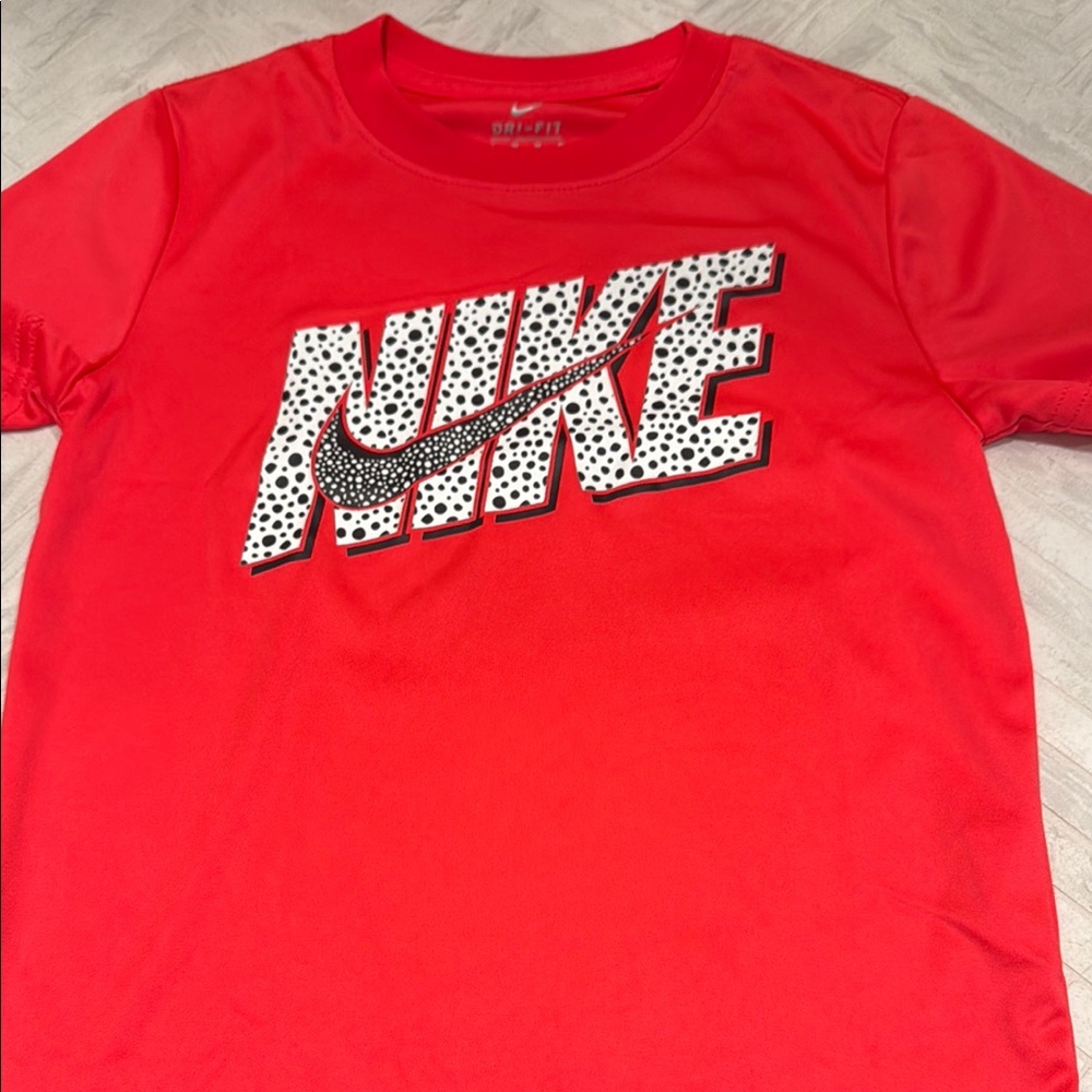 Nike Neon Red T-Shirt and Black Shorts Set, kids 6 - Picture 2 of 8